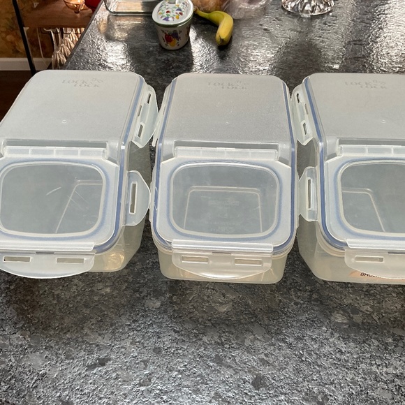 Lock and lock storage containers set of three slightly used - Picture 1 of 4